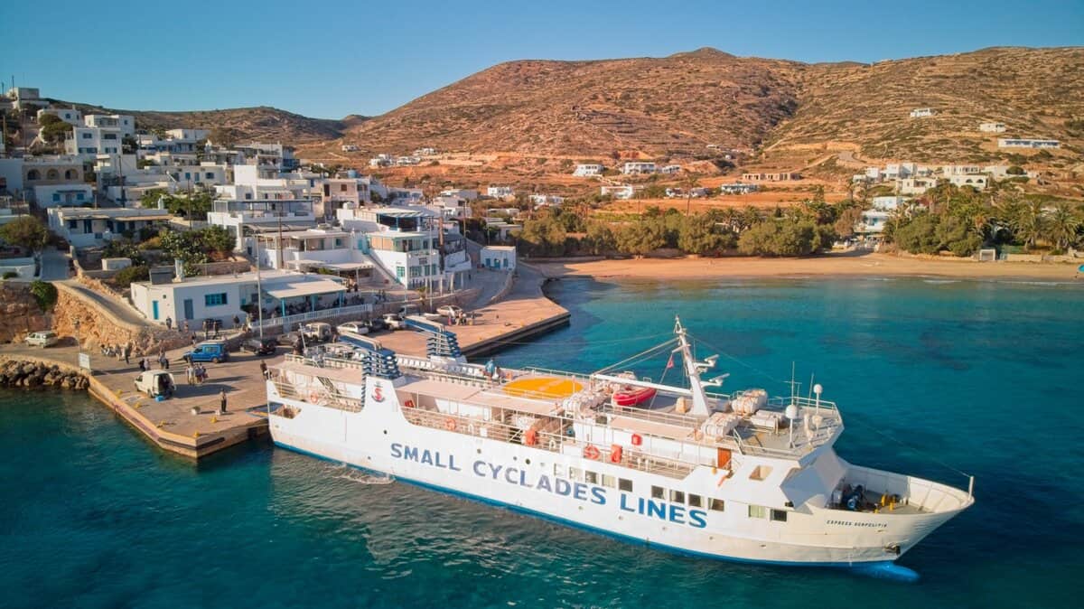 Express Skopelitis docked at Donousa port