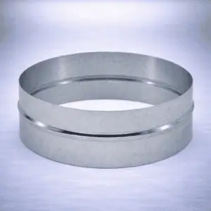 Ronde metalen klem van verzinkt staal, ontworpen voor het verbinden van buizen of het ondersteunen van structuren. De klem heeft een gladde afwerking en een duurzame constructie die corrosiebestendigheid biedt. Geschikt voor gebruik in zowel binnen- als buitenomgevingen. De diameter en hoogte maken het multifunctioneel voor verschillende toepassingen in de tuin- of bouwsector. Deze klem draagt bij aan een efficiënte montage en is milieuvriendelijk geproduceerd.