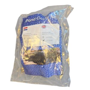 Vijverafdeknet met maasopening van 17 x 15 cm, geschikt voor het bedekken van vijvers om bladeren en andere vuiligheid te voorkomen. Het net is beschikbaar in de formaten 1,35 x 10 meter en 2,00 x 10 meter. Gemaakt van duurzaam materiaal, biedt het bescherming zonder de vijverfauna te verstoren. Geschikt voor gebruik in zowel tuinen als andere buitenruimtes.