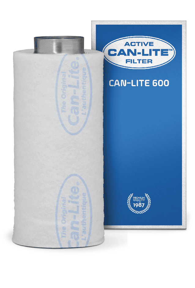 Aktiver Can-Lite Filter, Modell Can-Lite 600. Gemaakt van hoogwaardige materialen, ontworpen voor geurcontrole en luchtzuivering. Hoge efficiëntie met een compact formaat, ideaal voor gebruik in kwekerijen en andere binnenomgevingen. Duurzaam product met lange levensduur, biedt betrouwbare prestaties voor een schone en frisse lucht. Geschikt voor verschillende toepassingen in de tuinbouw.