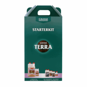 Starterkit van Canna Terra, inclusief voeding en groeimiddelen voor planten. Het pakket bevat flessen met Canna Terra Vega en Canna Terra Flores, geschikt voor het kweken in aarde. De verpakking is ontworpen voor gebruiksgemak met een handvat en biedt een overzicht van de inhoud. Ideaal voor zowel beginners als ervaren kwekers die duurzame en effectieve teeltmethoden zoeken.