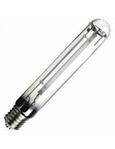 Energiezuinige lamp met een E40-fitting, gemaakt van glas. De lamp beschikt over dubbele neonbuizen, wat zorgt voor een efficiënte lichtopbrengst. Deze helderwitte lamp heeft een lengte van ongeveer 34 cm en een diameter van 6 cm, wat hem geschikt maakt voor diverse verlichtingsbehoeften, waaronder professioneel gebruik in kassen of industriële omgevingen. Het product is ontworpen met duurzaamheid in gedachten en heeft een lange levensduur. Geschikt voor toepassingen die een hoge lichtintensiteit vereisen.