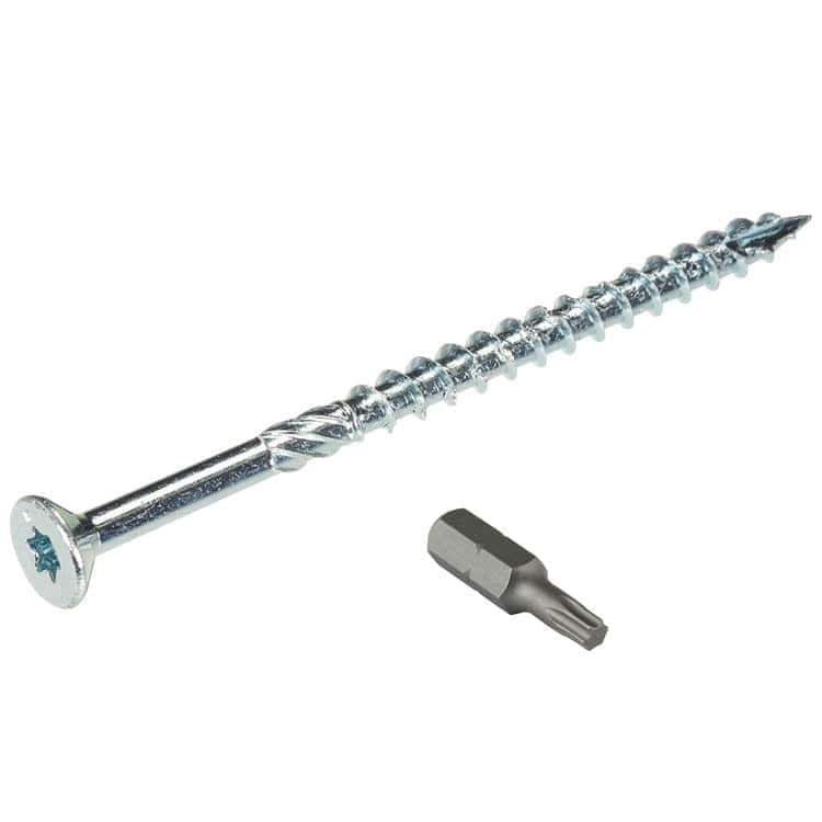 Schroef, verzinkt, met een lengte van 100 mm en een unieke schroefkop voor een verbeterde grip. Inclusief bijpassende bit voor eenvoudige installatie. Geschikt voor diverse houttoepassingen en biedt extra duurzaamheid door de verzinking, wat bijdraagt aan een langere levensduur van het product.