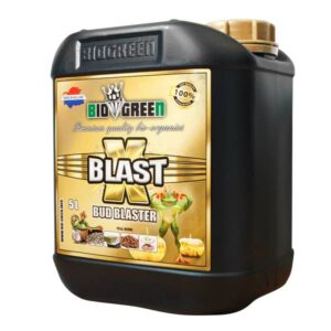 5 liter verpakking van Biovgreen X Blast Bud Blaster, een organische meststof, biedt een optimale ondersteuning voor de bloei van planten. De zwarte container heeft een goed afsluitbare deksel en is vervaardigd van duurzame materialen. Geschikt voor zowel binnen- als buitenplanten, bevordert het de ontwikkeling van knoppen en maakt gebruik van natuurlijke ingrediënten. Dit product is ideaal voor tuinieren en hydrocultuur, en draagt bij aan een milieuvriendelijke benadering van plantengroei.
