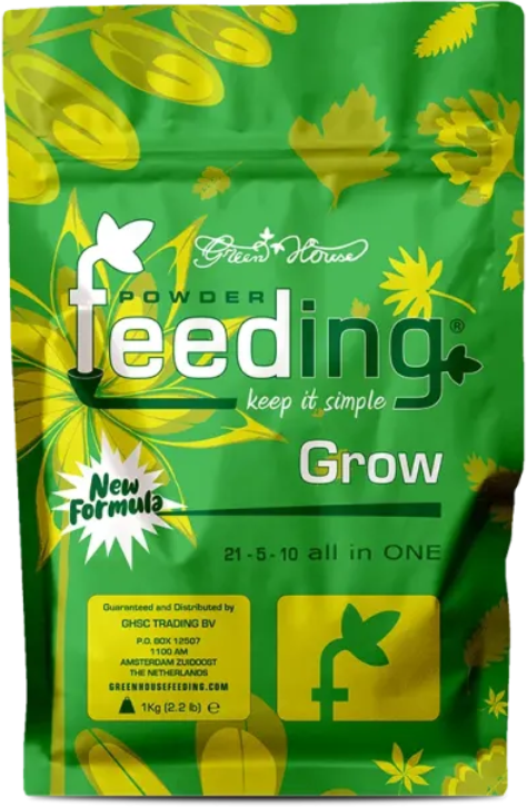 Groene plantvoeding in zakje met bladeren en bloemen, geschikt voor gezonde groei.