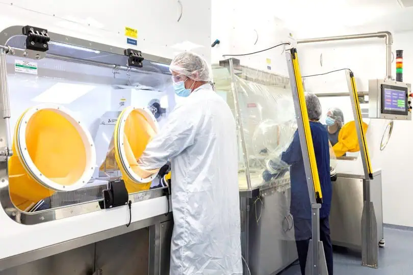 Single-use isolator for aseptic filling - GTP Bioways