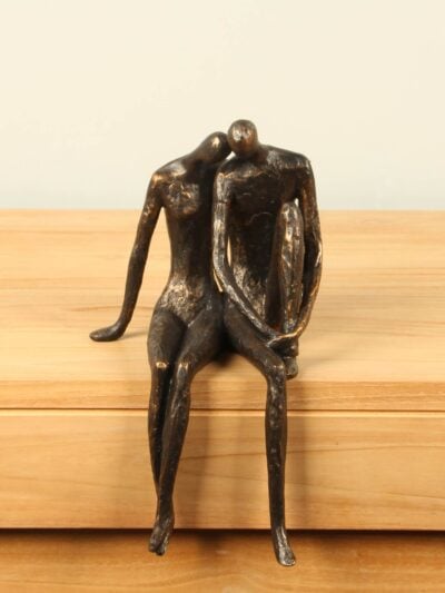 Beeld voor binnen – Bronskleurig – Polystone – Zittend koppel XL – 35x20x20 cm