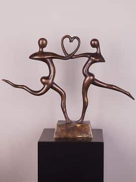 Beeld voor binnen of buiten - Brons - 2 Personen met Hart - 40x54x12 cm - Afbeelding 4