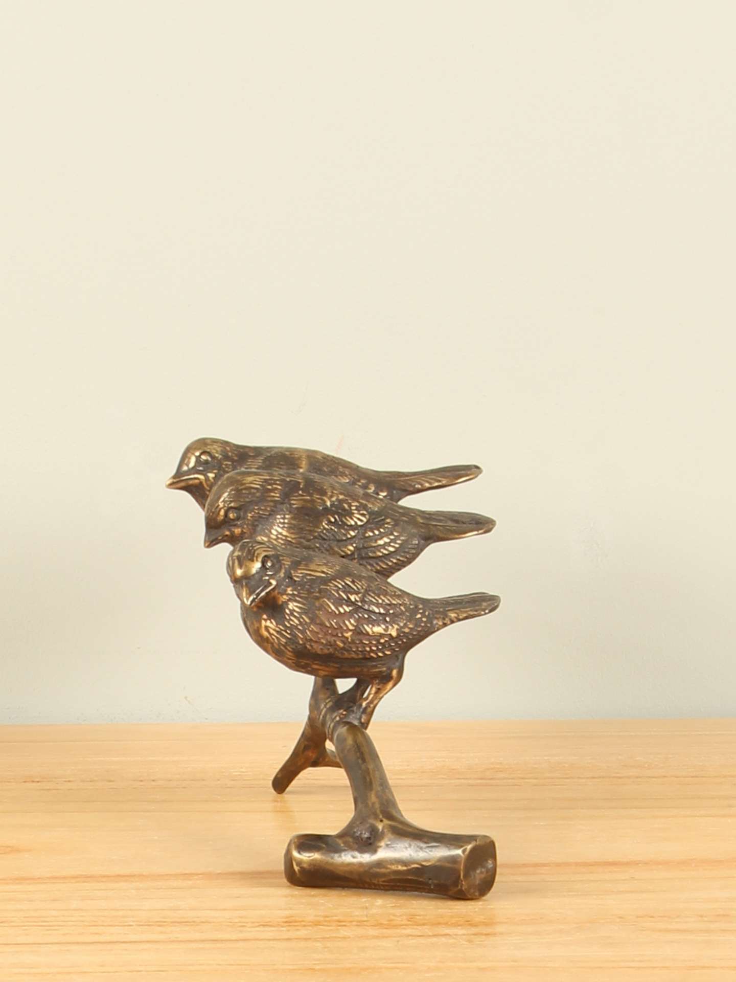 Beeld voor binnen of buiten - Brons - 3 Mussen op Tak - 12x20x9 cm - Afbeelding 2