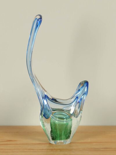 Exclusieve glaskunst – Groen – Glas – Sculptuur Jablonski groen/blauw, 38 cm. – 38x18x8 cm