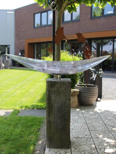 Exclusieve glaskunst – Wit – Glas – Slagtand op meerpaal