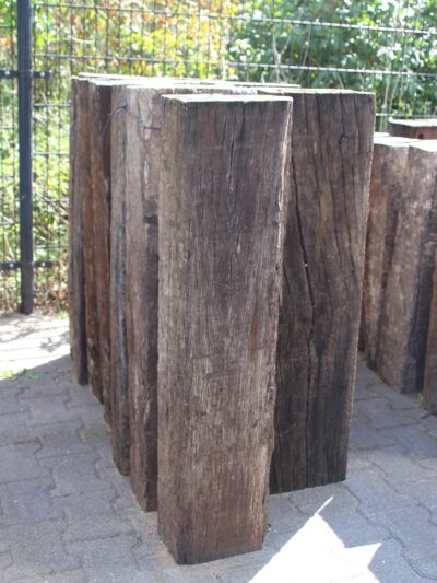 Sokkel / Zuil – Bruin – Eiken spoorbiels – 100x25x15 cm