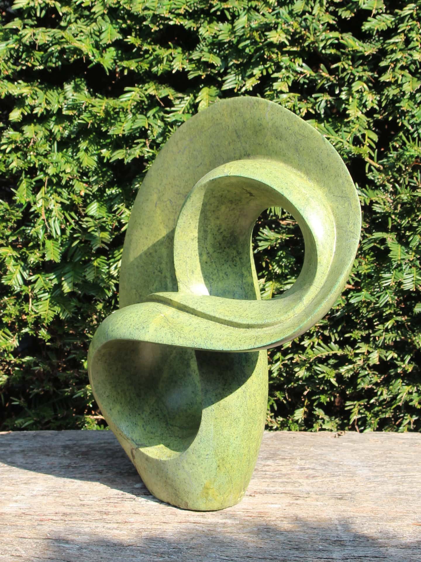 Tuinbeeld - Cheetah jade - Groen - Natuursteen - Connected - 40x34x18 cm - Afbeelding 2
