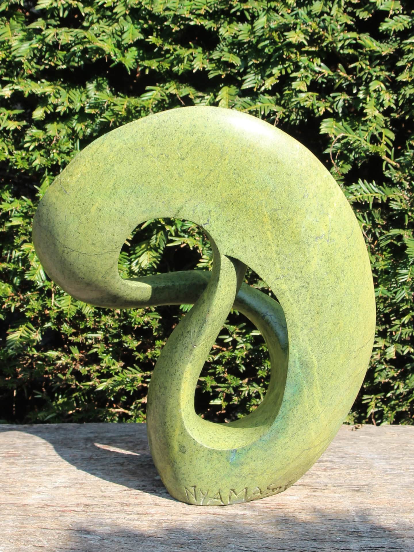Tuinbeeld - Cheetah jade - Groen - Natuursteen - Connected - 40x34x18 cm - Afbeelding 3