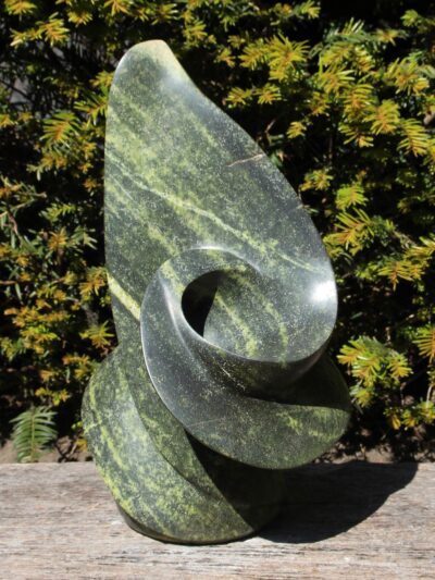 Tuinbeeld – Serpentijn – Groen – Natuursteen – Littleone – 36x20x16 cm