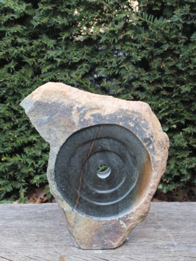 Tuinbeeld – Springsteen – Groen – Natuursteen – Tunnel – 41x36x8 cm