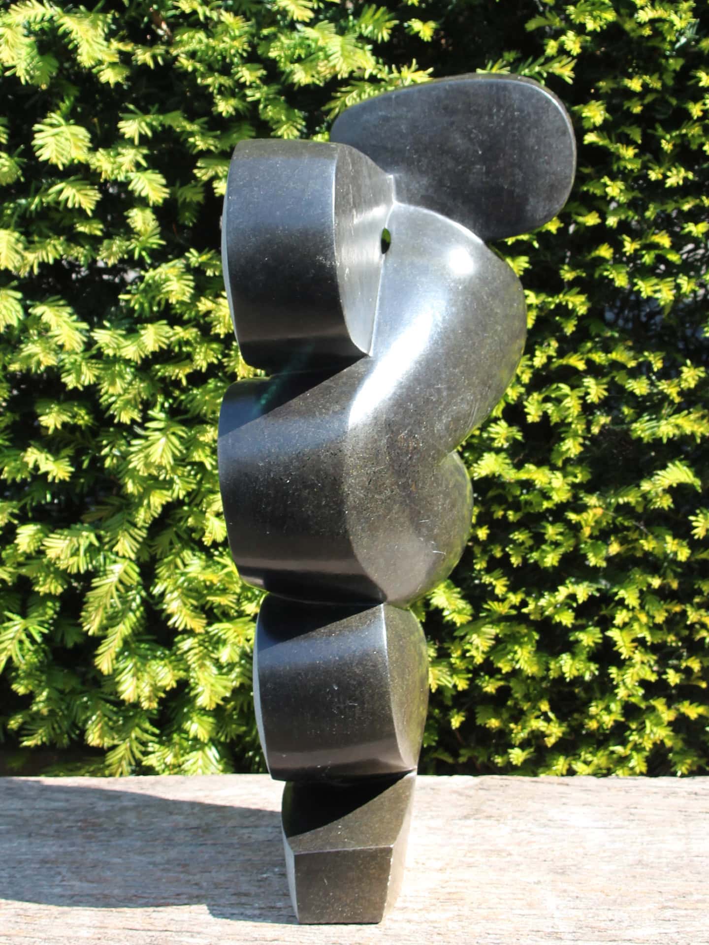 Tuinbeeld - Springsteen - Zwart grijs - Natuursteen - Dance of the elements - 58x33x17 cm - Afbeelding 2