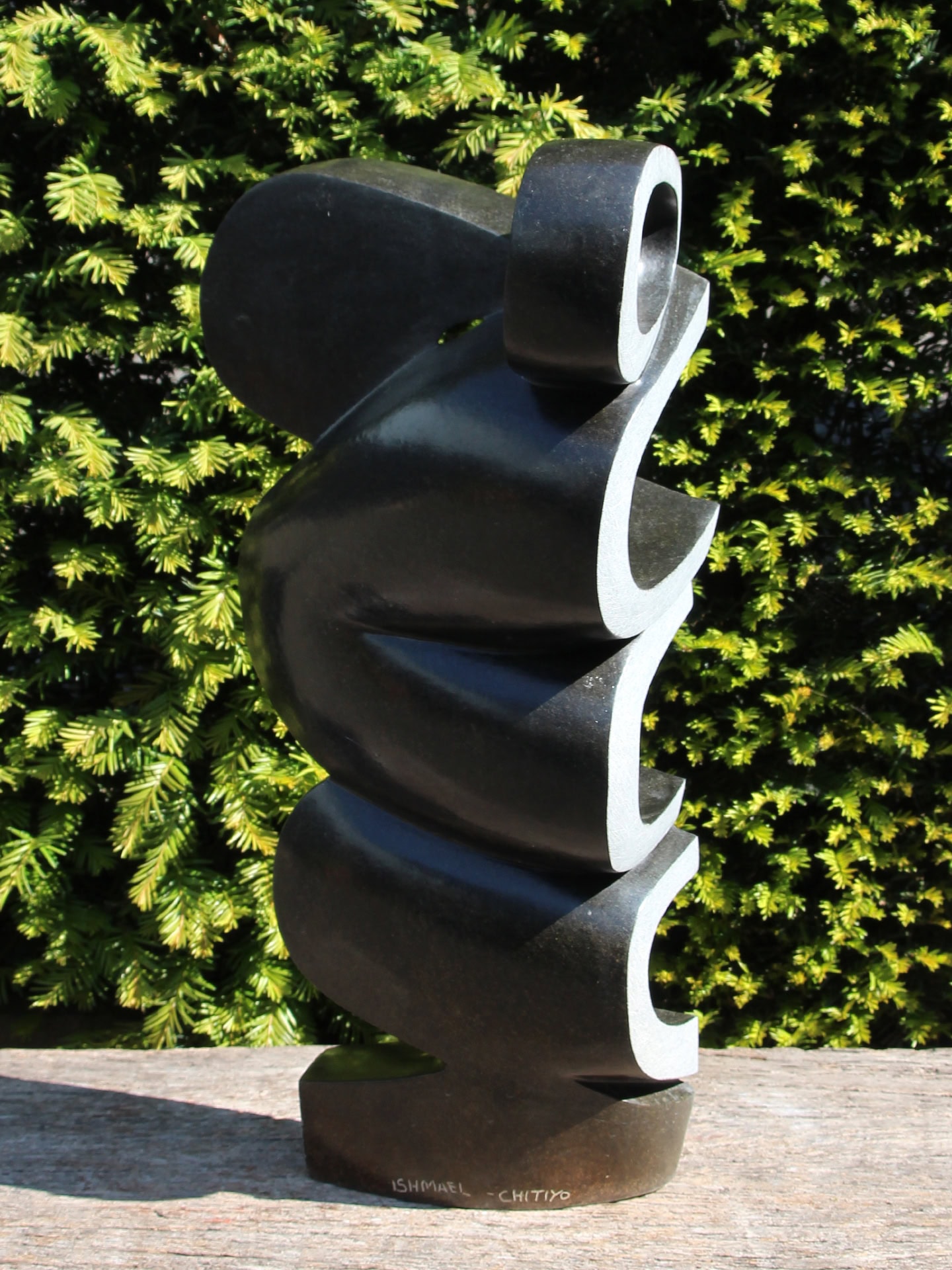 Tuinbeeld - Springsteen - Zwart grijs - Natuursteen - Dance of the elements - 58x33x17 cm - Afbeelding 3
