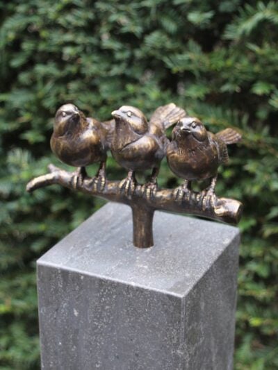 Beeld voor binnen of buiten – Brons – 3 Mussen op Tak buisje – 18x10x18 cm