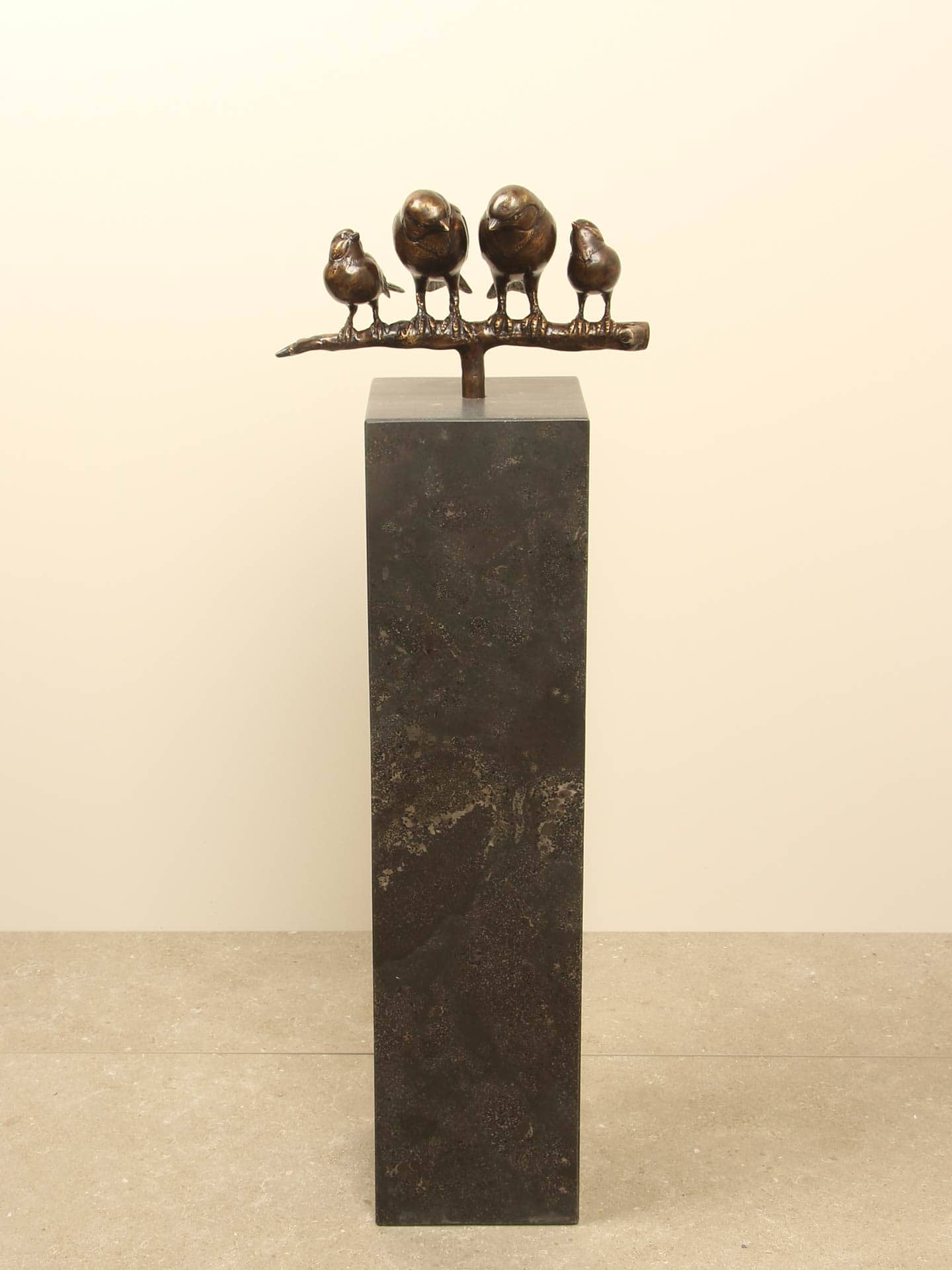 Beeld voor binnen of buiten - Brons - Gezin Mussen op Tak - 17x26x12 cm - Afbeelding 17