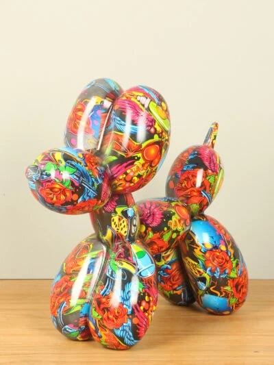 Beeld voor binnen – Multicolor – Kunsthars – Street Art ballonhondje Graffiti – 25x29x9 cm