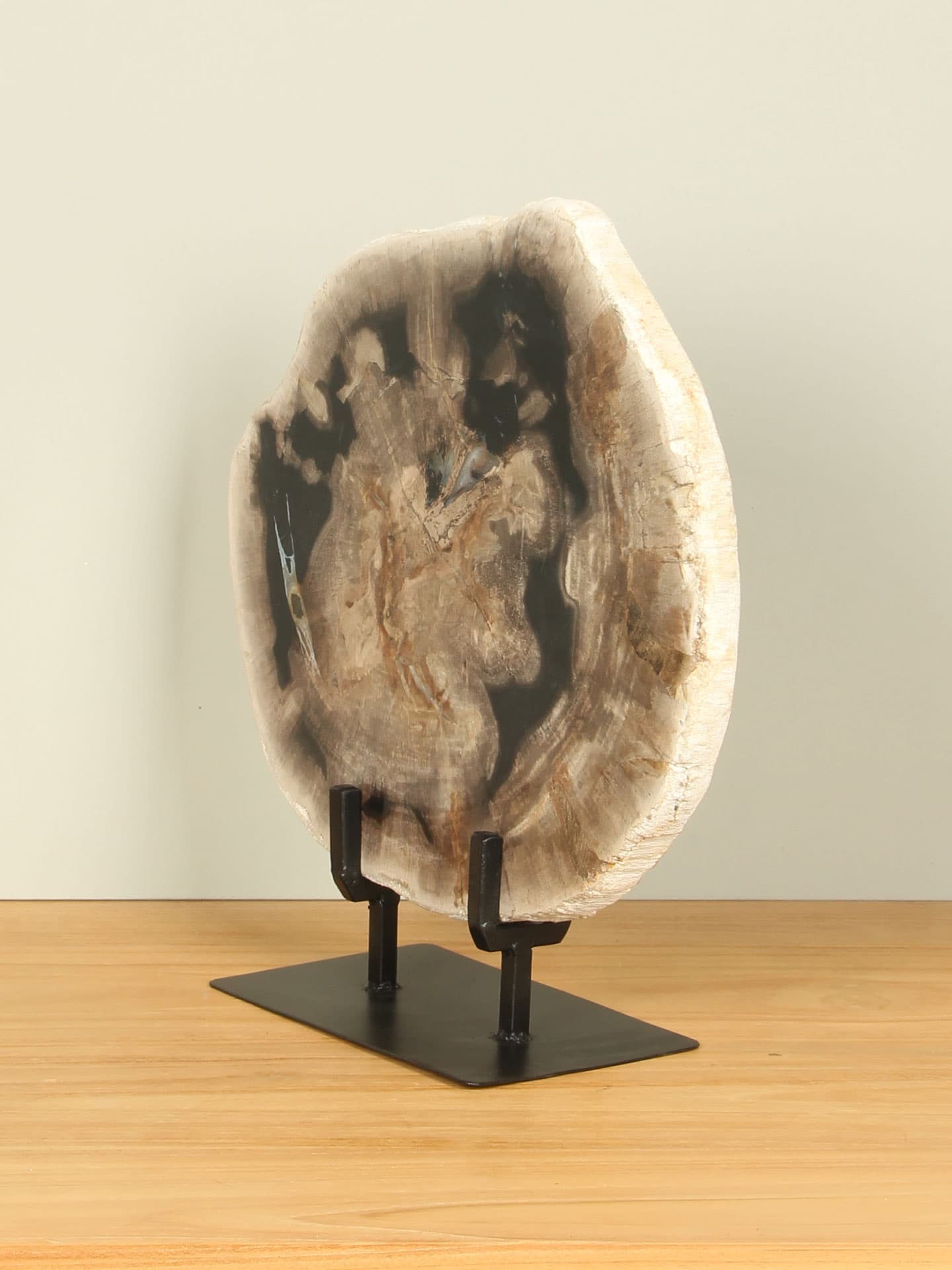 Versteend hout voor binnen - Versteend hout - Schijf op standaard nr. 24 - 35x33x3 cm - Afbeelding 2