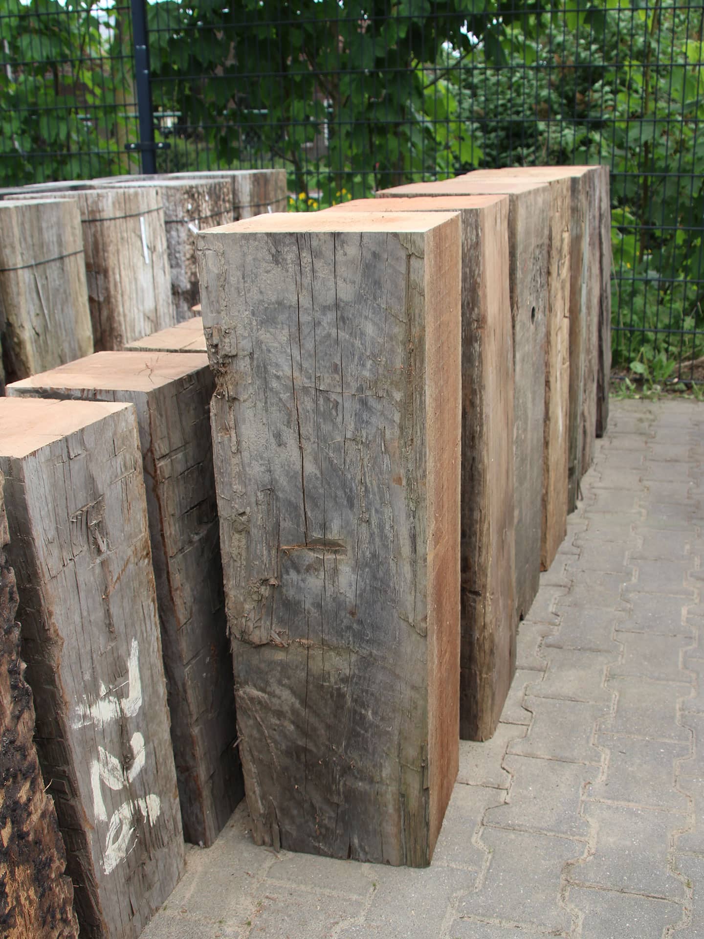 Sokkel / Zuil - Bruin - Basralocus hardhout - Meerpaal - 90x30x30 cm