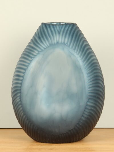 Vaas – Mat blauw – Glas – Glasvaas – 31x25x25 cm