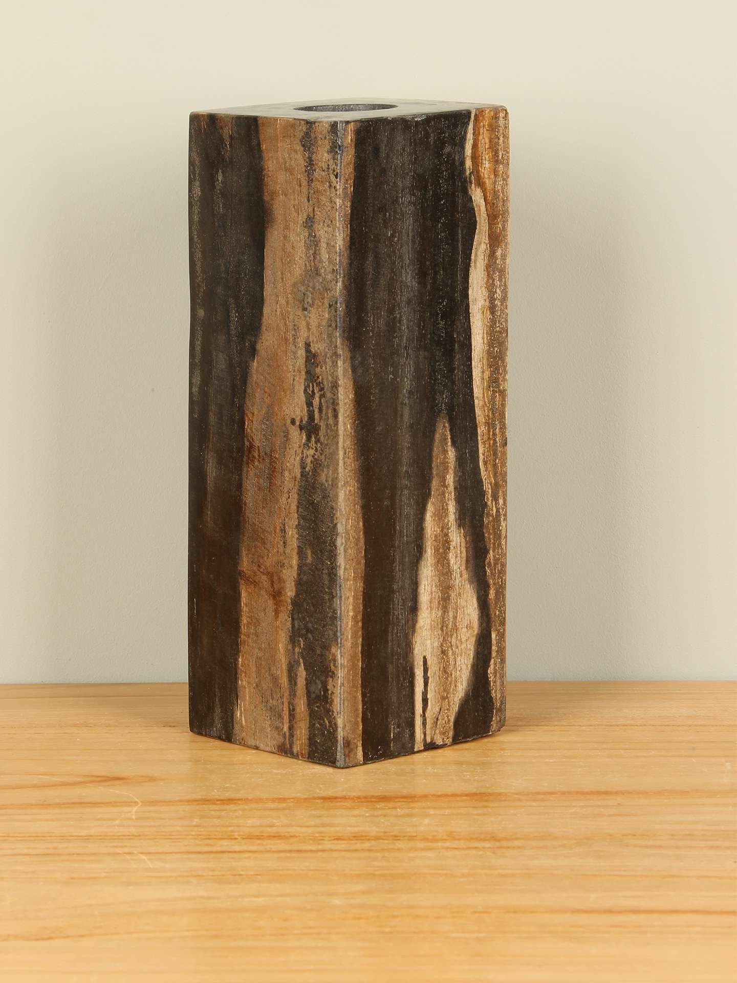 Waxinelichthouder - Zwart - Versteend hout - nr. 17 - 25x9x9 cm