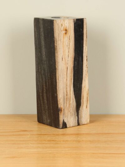 Waxinelichthouder – Zwart – Versteend hout – nr. 19 – 25x9x9 cm