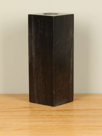 Waxinelichthouder – Zwart – Versteend hout – nr. 20 – 25x9x9 cm