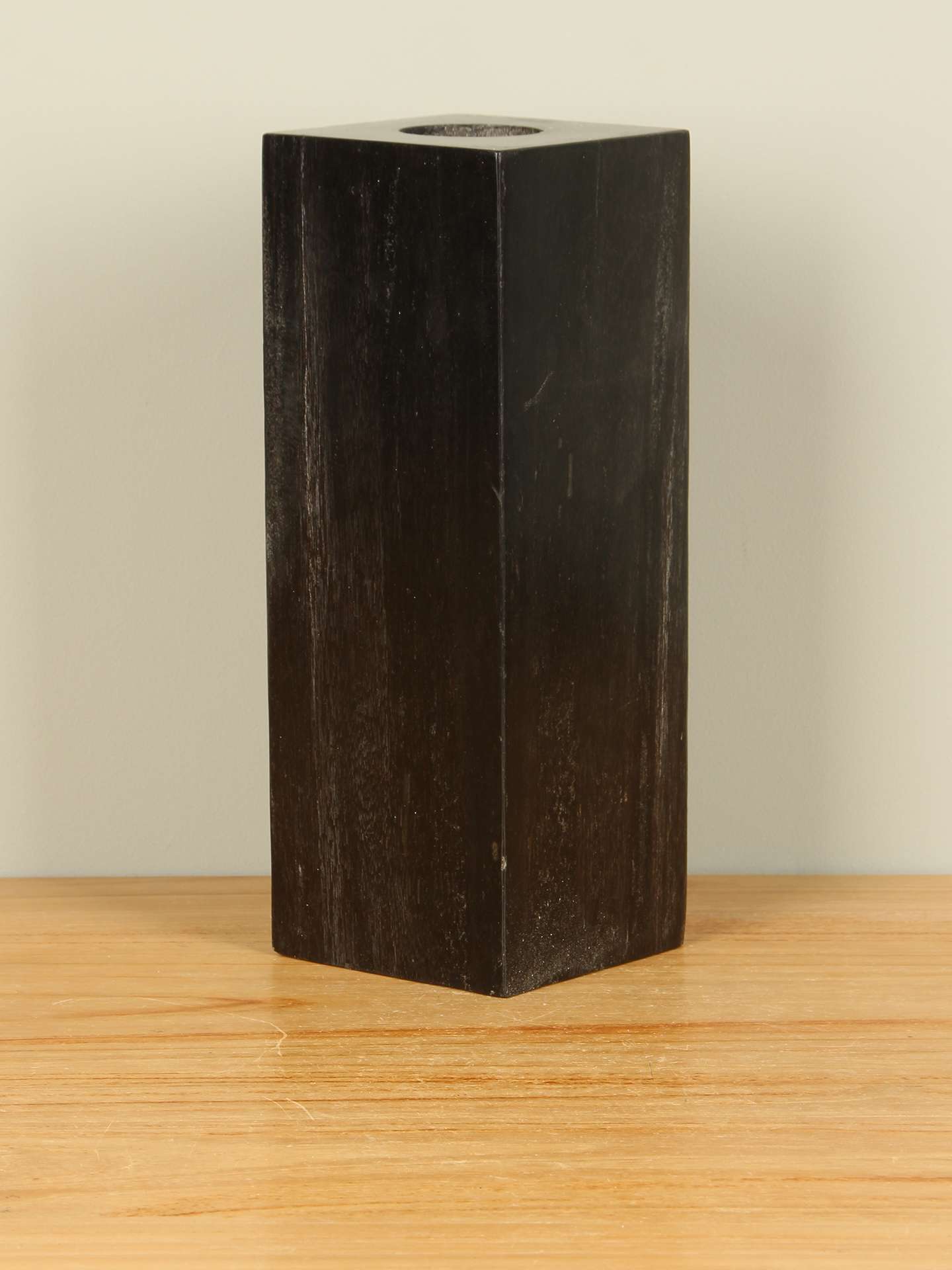 Waxinelichthouder - Zwart - Versteend hout - nr. 20 - 25x9x9 cm