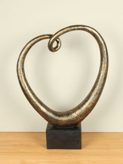 Beeld voor binnen of buiten – Resin – Heart – 69x14x4 cm