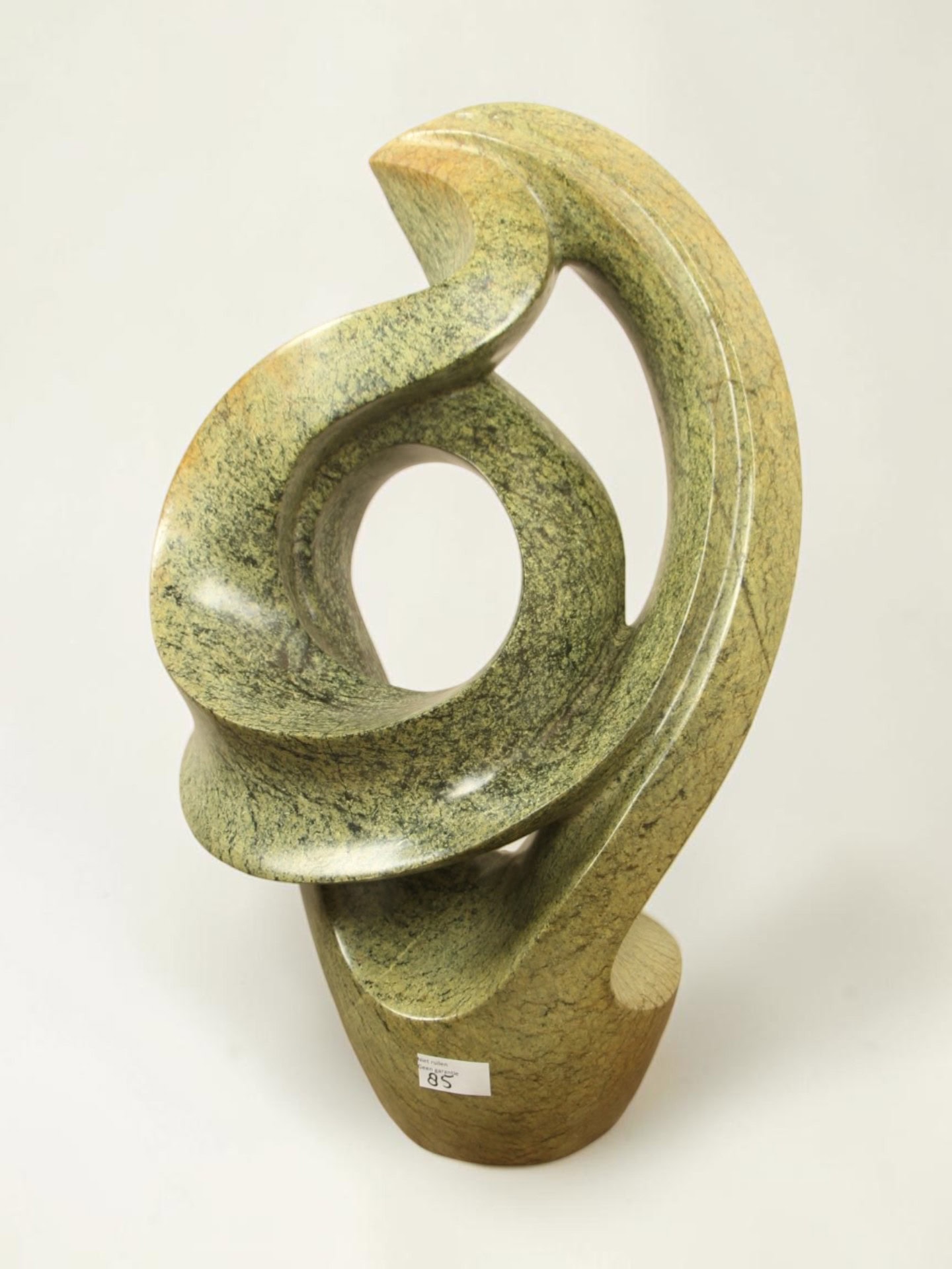 Tuinbeeld - Cheetah jade - Groen - Natuursteen - Arty - 54x34x19 cm