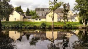 Historic Highland Club estate with scenic river views.
