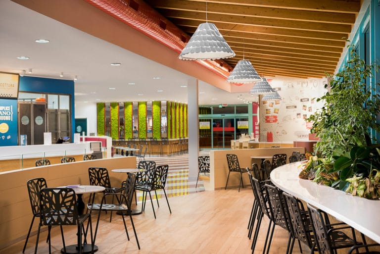 The Main Hall Of Food Court 4.0 - A Route To Follow Between Flavors And Colors. A New Way Of Designing A Foodcourt With Lakeview.