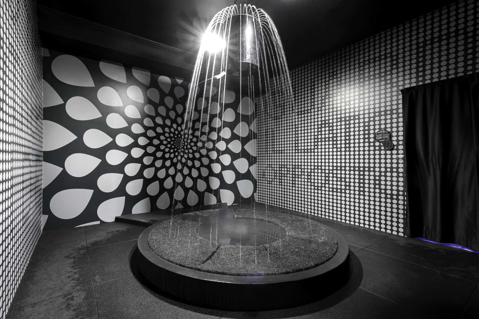Innovative sensory exhibit with water feature at Museum of Senses by arcHITects srl.