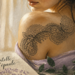 tatouage épaule femme dentelle délicat
