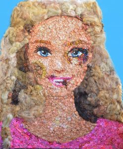 &nbsp;>thisisjustarandomplaceholder<Barbie-con-hematomas-Barbies-pieces-and-plastic-objects-97-x-114-cm-2016-copia | Iberian Press®&nbsp;