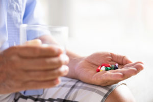 &nbsp;>thisisjustarandomplaceholder<La-epidemia-de-las-drogas-ocultas-entre-las-personas-mayores-Helpycare | Iberian Press®&nbsp;