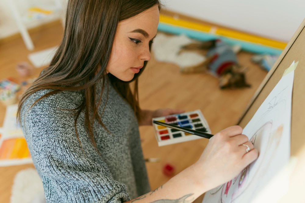 El apoyo a nuevos artistas gana espacio en la cultura española actual
