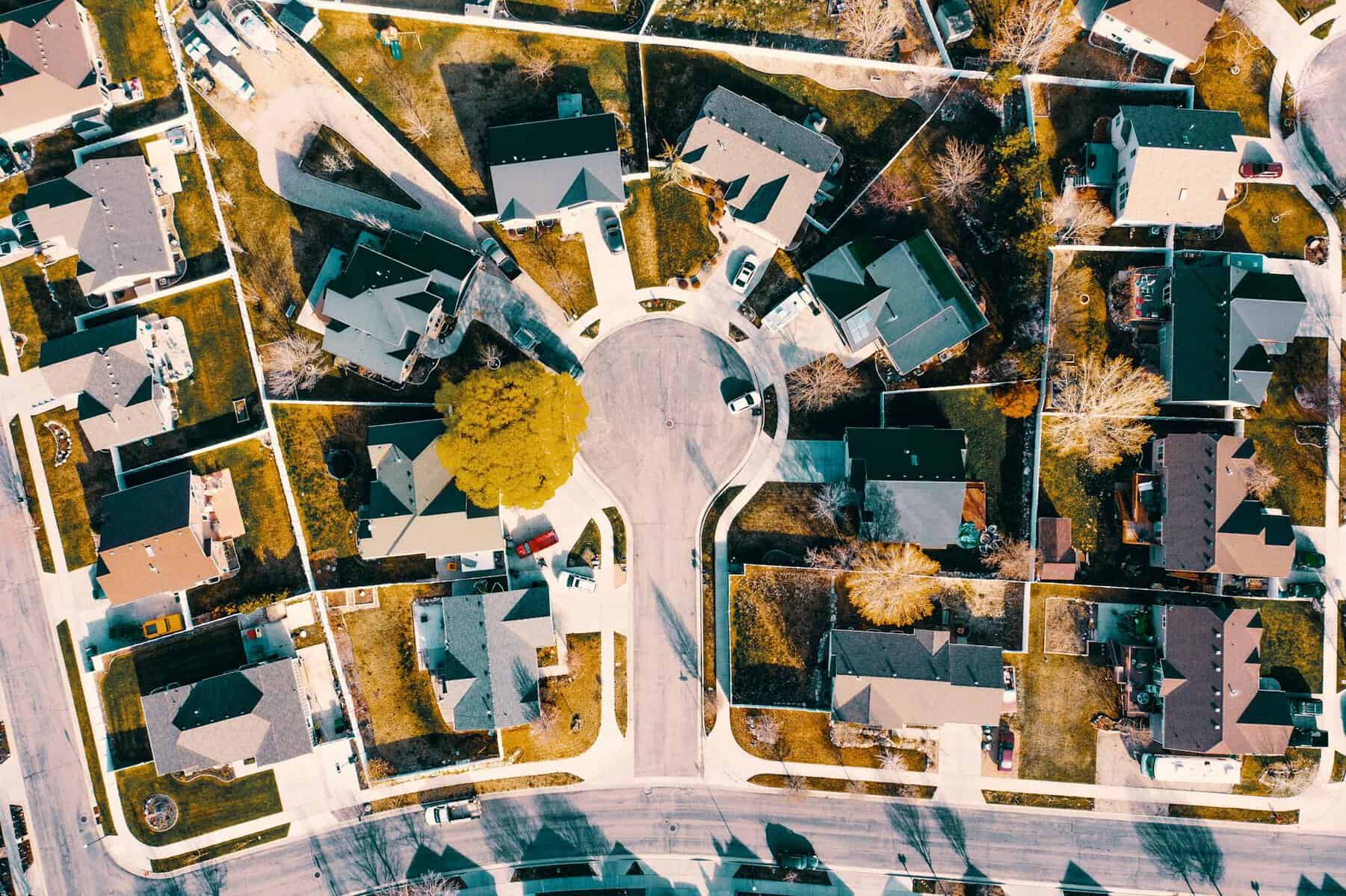 fastest growing Las Vegas neighborhoods, new suburban homes along a road