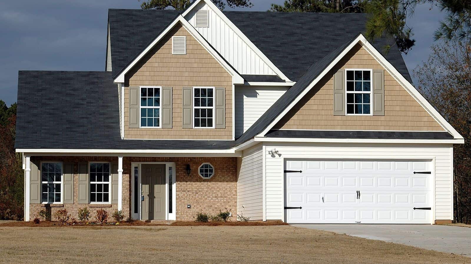Two-storey single-family rental house with a garage and driveway in a Las Vegas suburb