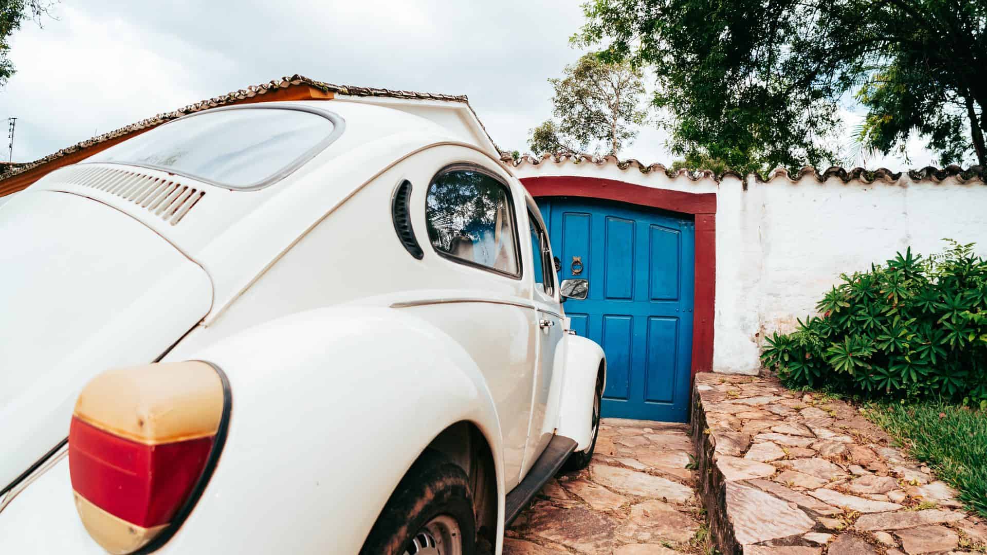 Abandoned car sitting in the driveway of a Las Vegas rental home