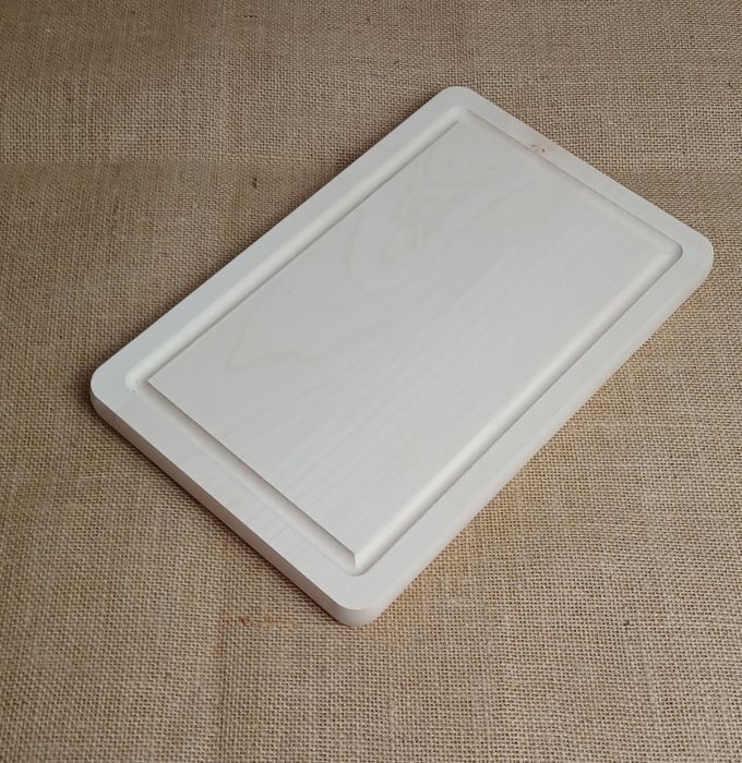 Hochwertiges aus Holz gefertigtes Schneidebrett, handgefertigt in Ischler Holzhandwerk.