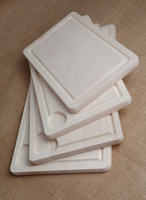 Hochwertige Holzschneidebretter aus Ischler Holz, langlebig und stilvoll für Ihre Küche.