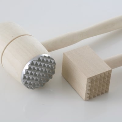 Fleischklopfer mit Zacken oder mit Metallplatte aus Buchenholz