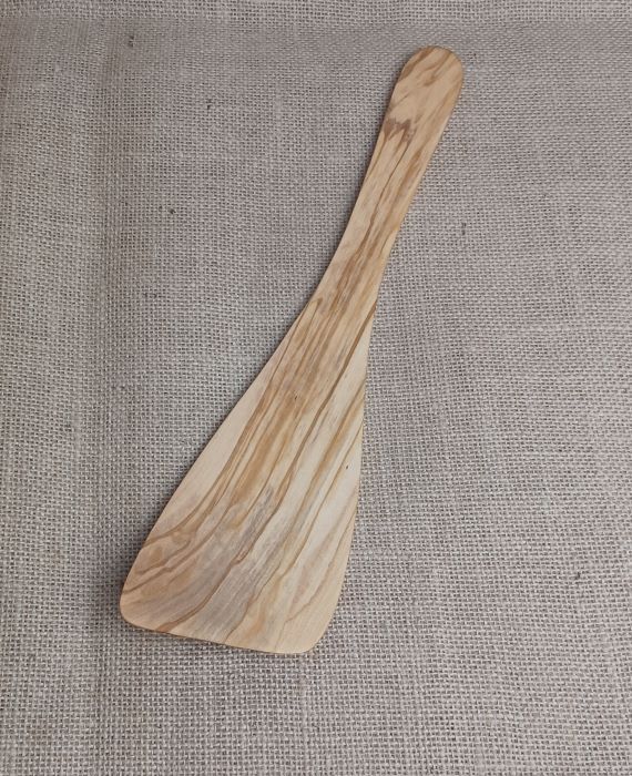 Massiver Holzspatel, handgefertigt für präzises Kochen und Backen aus nachhaltigem Holz.