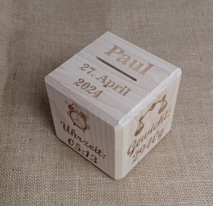 Holzbox mit Gravur für Baby und Taufe, Engraving personalisiert.