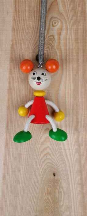 Holzspielzeug Maus, handgefertigt, farbenfroh, hochwertiges Holz, kindgerecht, langlebig, kreative Geschenkidee für Kinder.